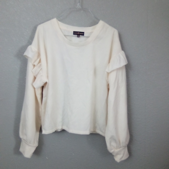 Almost Famous Sweaters - Almost Famous Cream Flutter Sleeve Sweatshirt ( Box EI )